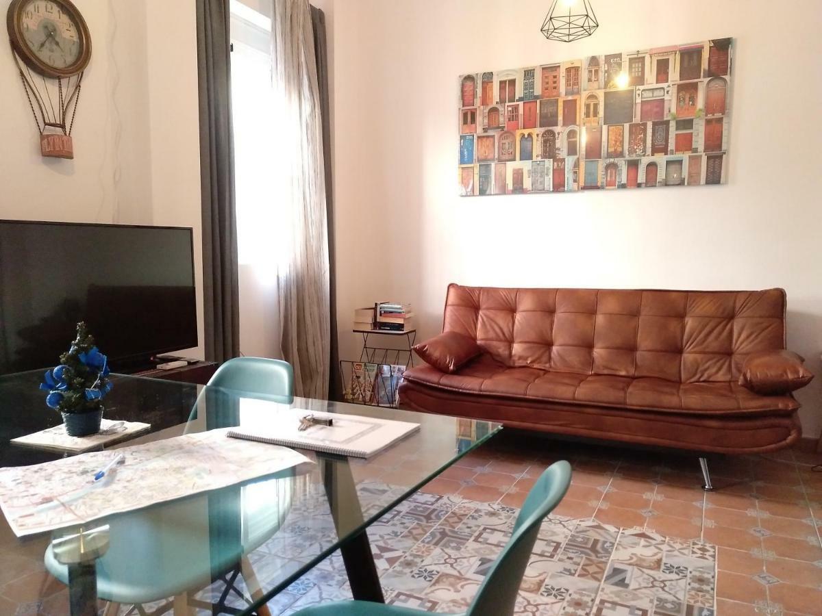 Vintage Apartment Azahar Triana Sevilla Bagian luar foto